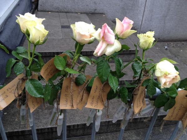 Τα τριαντάφυλλα των θυμάτων