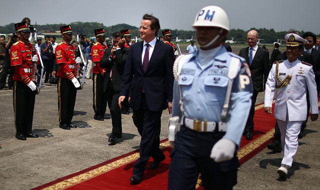 Ο Cameron στο σεισμό