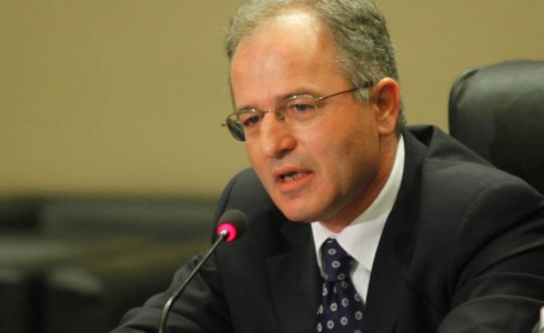 Απάντηση Μπεγλίτη για το “ξήλωμα”