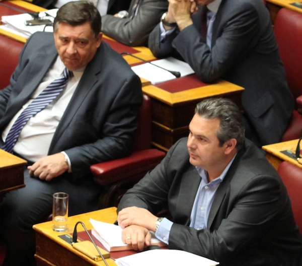 Όλη η πολυκατοικία στην κόντρα