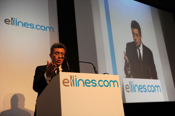 Έλληνες.Από την κρίση στη διάκριση