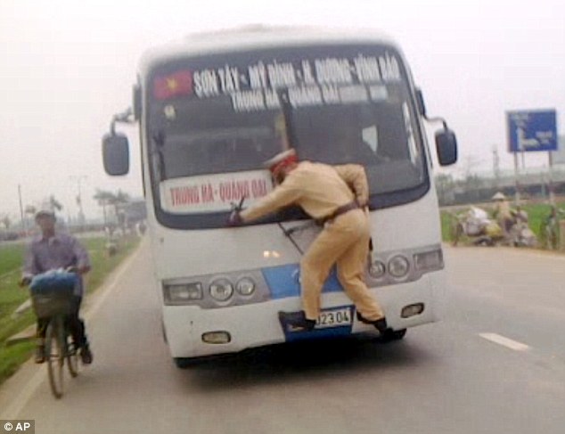 Τι έκανε ο άνθρωπος!
