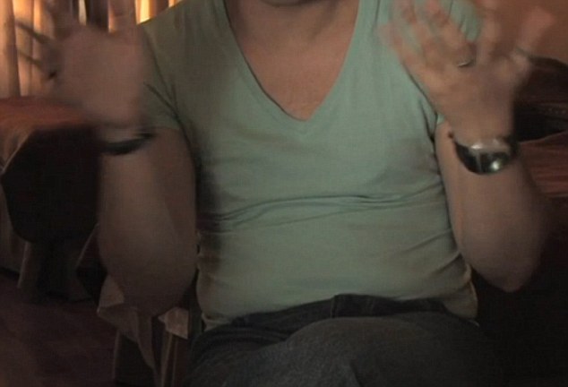 ”Θα με σκότωναν γιατί είμαι γκέι”