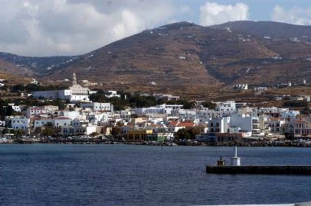 Πλοίο προσέκρουσε σε προβλήτα