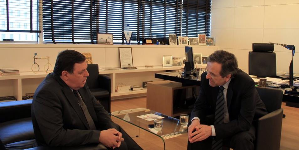 “Όχι άλλες περικοπές στο στρατό”