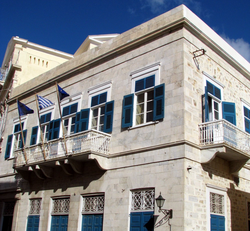 “Τα ακούει”από παντού η ΠΝΟ