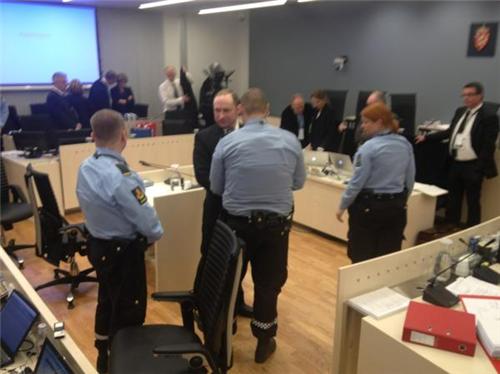 Κατηγορεί τους δημοσιογράφους!