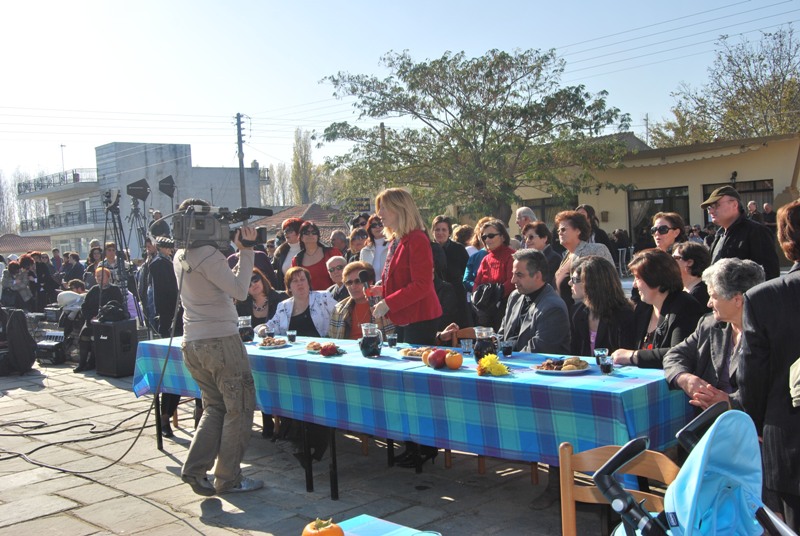 Χοροί και τραγούδια…