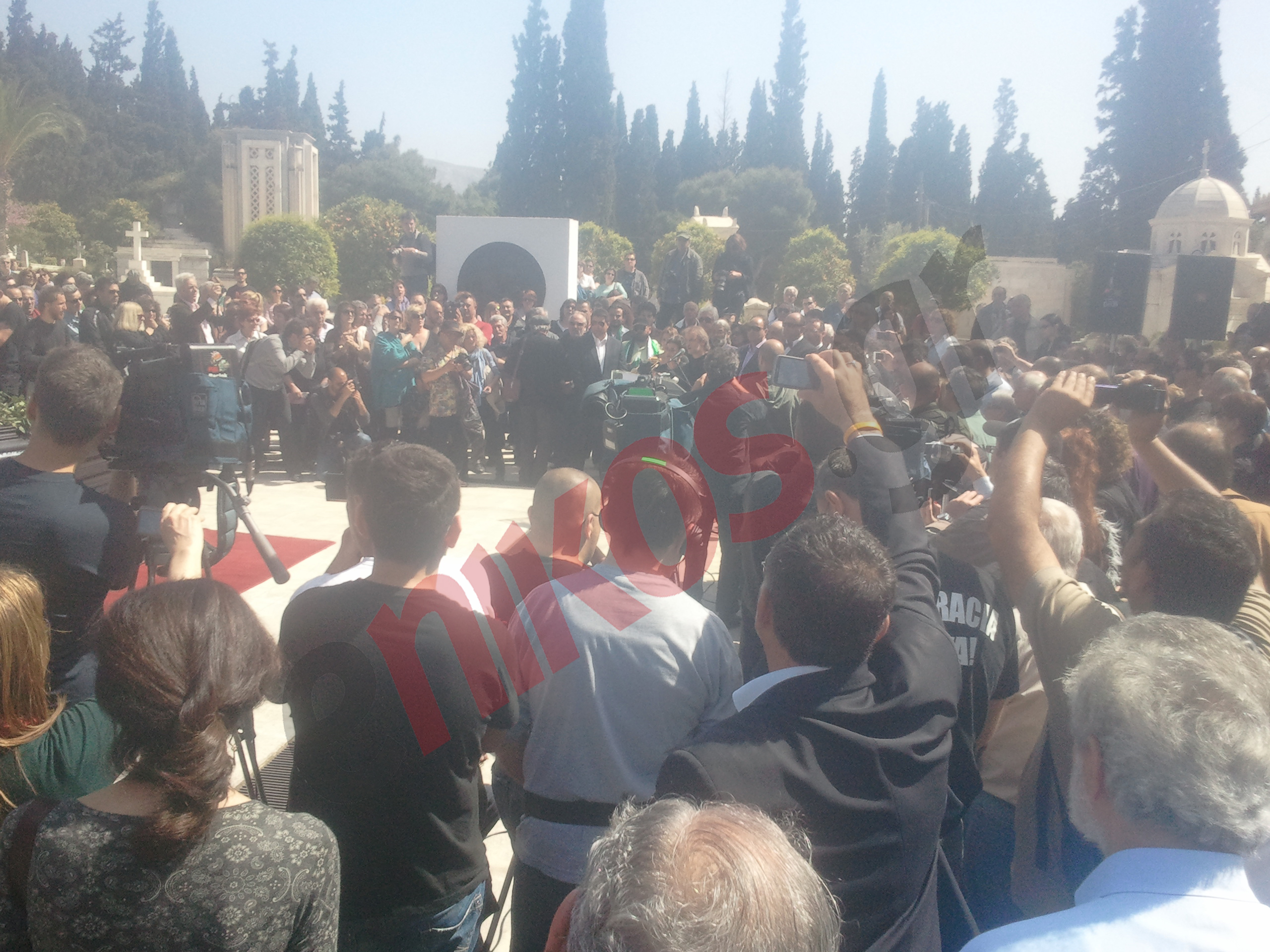 “Ποιος τη ζωή μου, ποιος την κυνηγά”