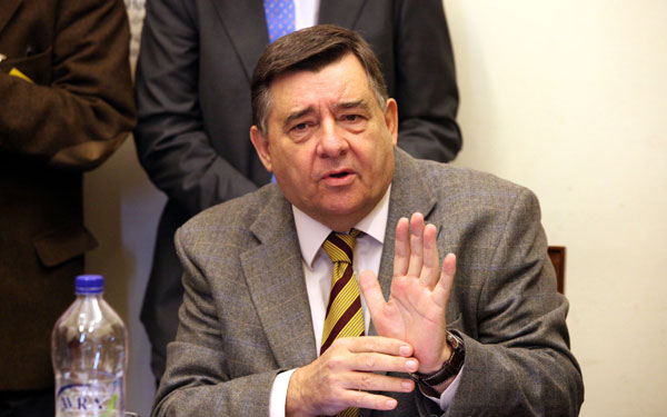 “Το πόκερ και η …μονόπολη”