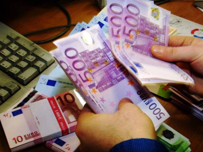 Ρύθμισε χρέη 100.000 ευρώ