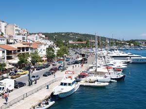 Κλείνουν λιμάνια και… κάλπες