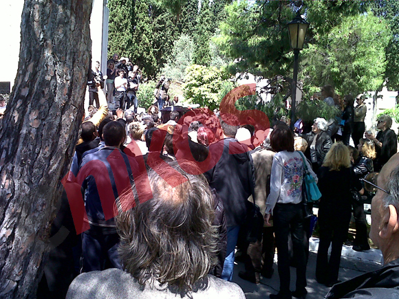 Τώρα-Τελευταίο αντίο στον Δ.Μητροπάνο