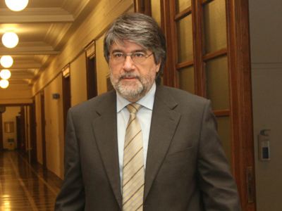 Δεν κατεβαίνει ο Ρόβλιας;