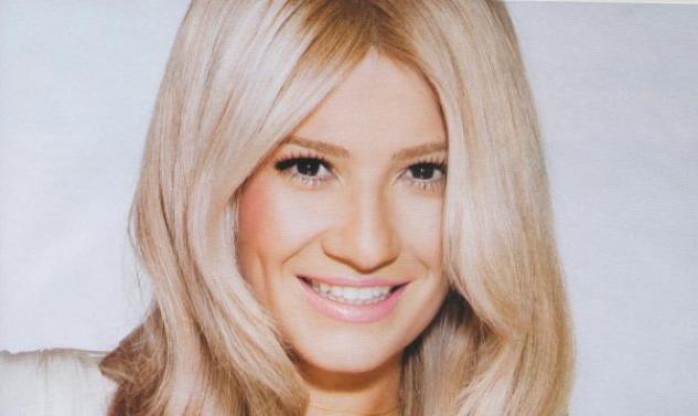 Ταξίδεψε με το γιo της!