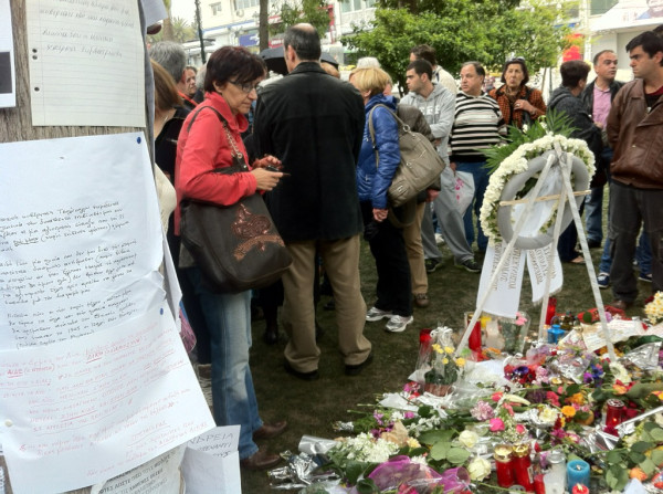 Τώρα-Πλατεία Συντάγματος