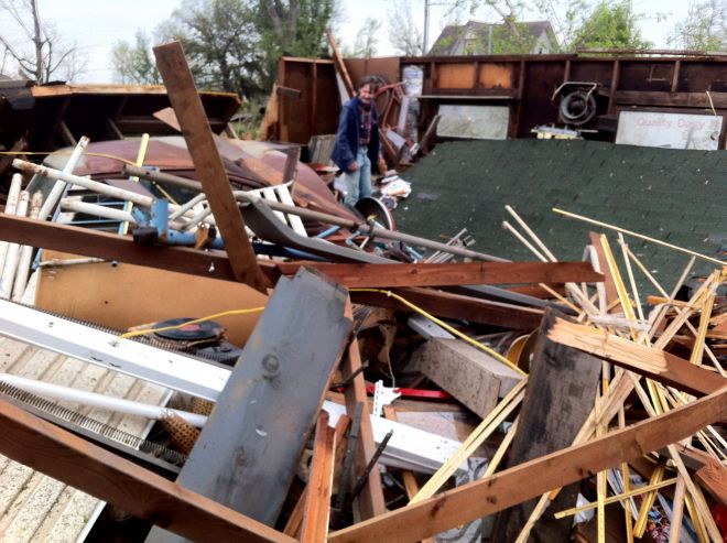 Τι άφησε ο ανεμοστρόβιλος
