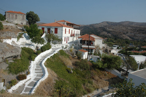 “Να μην στήσουν κάλπες στο νησί”