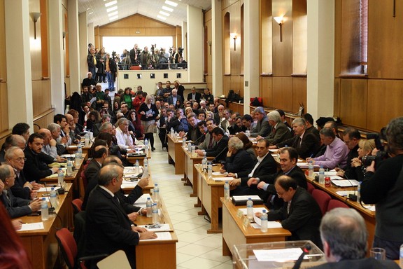 Έκτακτη συνεδρίαση για τα κέντρα