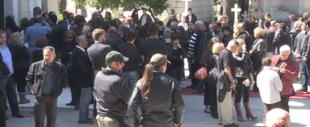 Εκατοντάδες Έλληνες στο τελευταίο αντίο