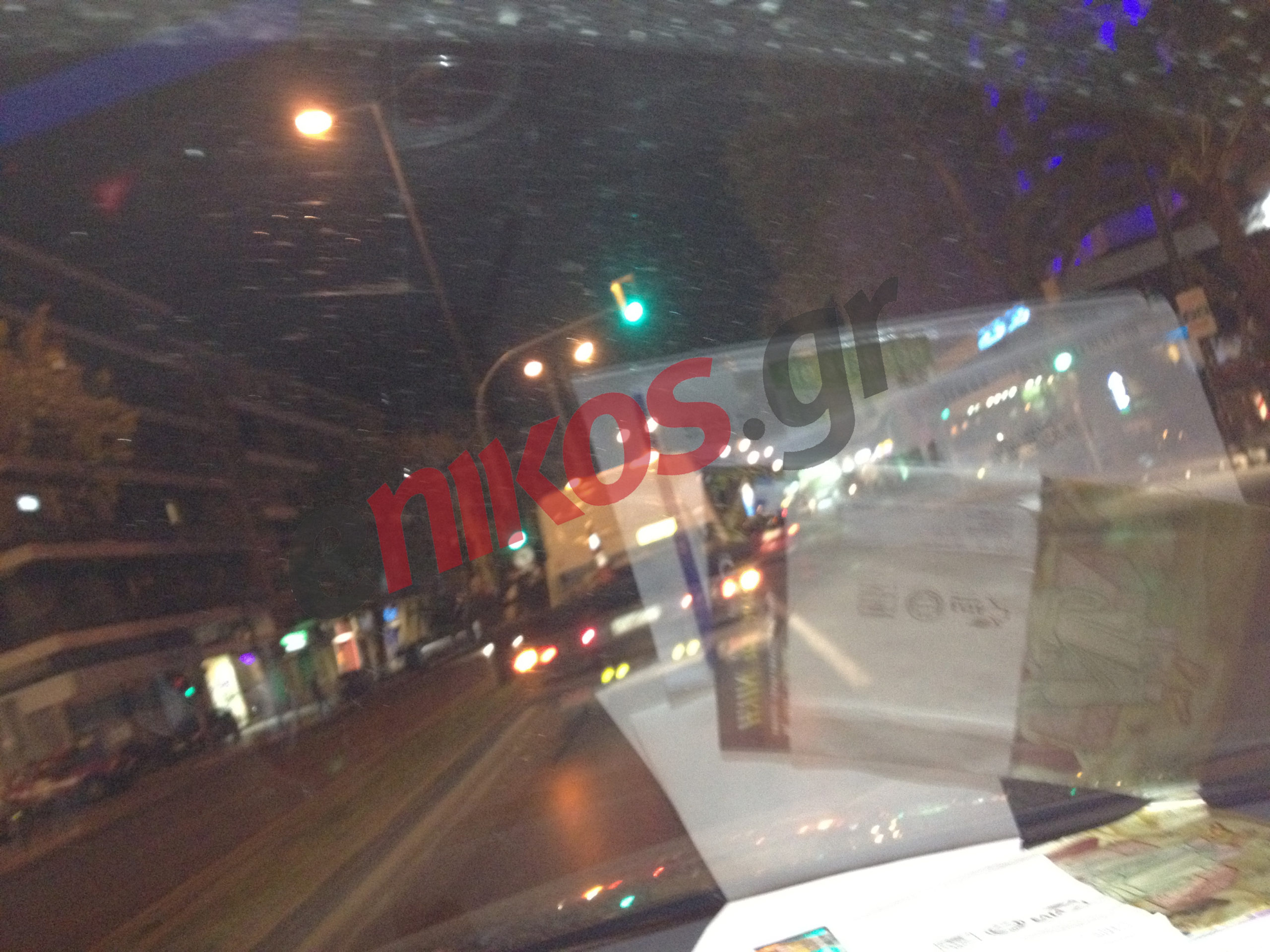 Τώρα – Απομακρύνουν τα τρακαρισμένα