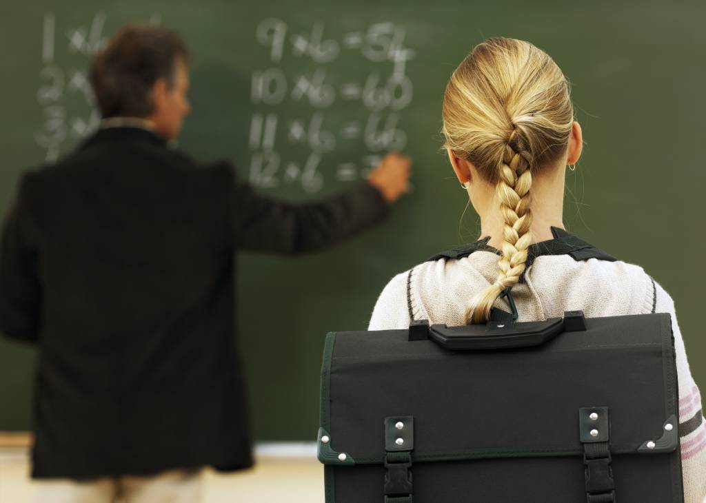 Μετατέθηκαν 2.434 εκπαιδευτικοί