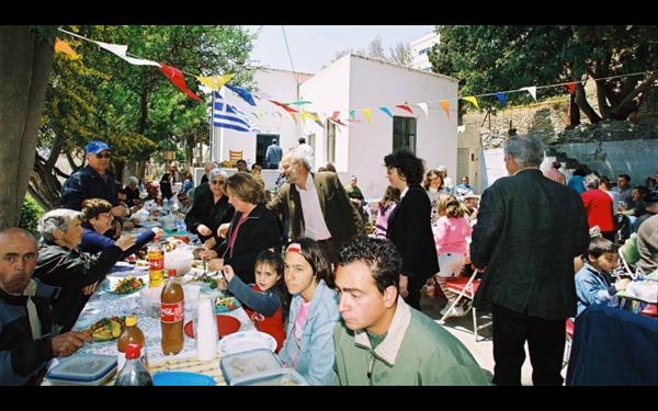Τον έπνιξε το αρνί!