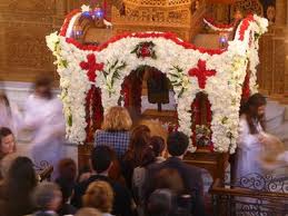 Τους έκραξαν στην εκκλησία