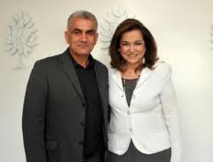 Στη Ντόρα ο Τσαλουχίδης