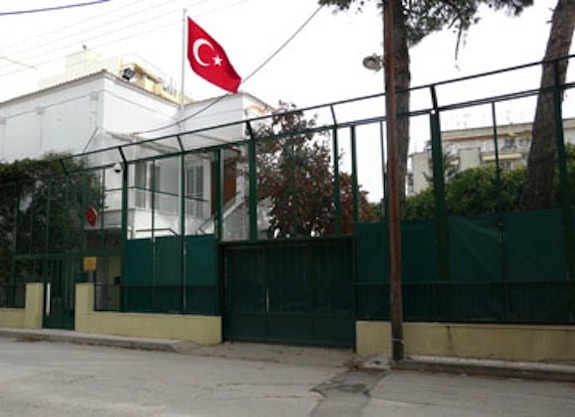 Στα ψηφοδέλτια μέσω προξενείου