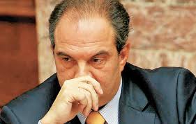 Περιμένουν τον Καραμανλή