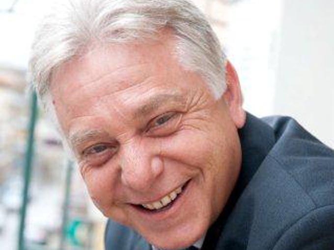 “Θέλουν να μας υποβαθμίσουν”