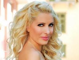 Γιατί δεν το βγάζει ποτε;