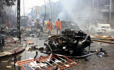 Δέκα νεκροί από εκρήξεις