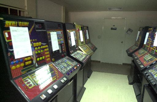 Δέκα συλλήψεις σε παράνομο καζίνο