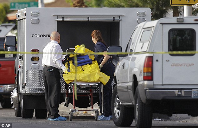 Τον κατήγγειλε ο γιος του