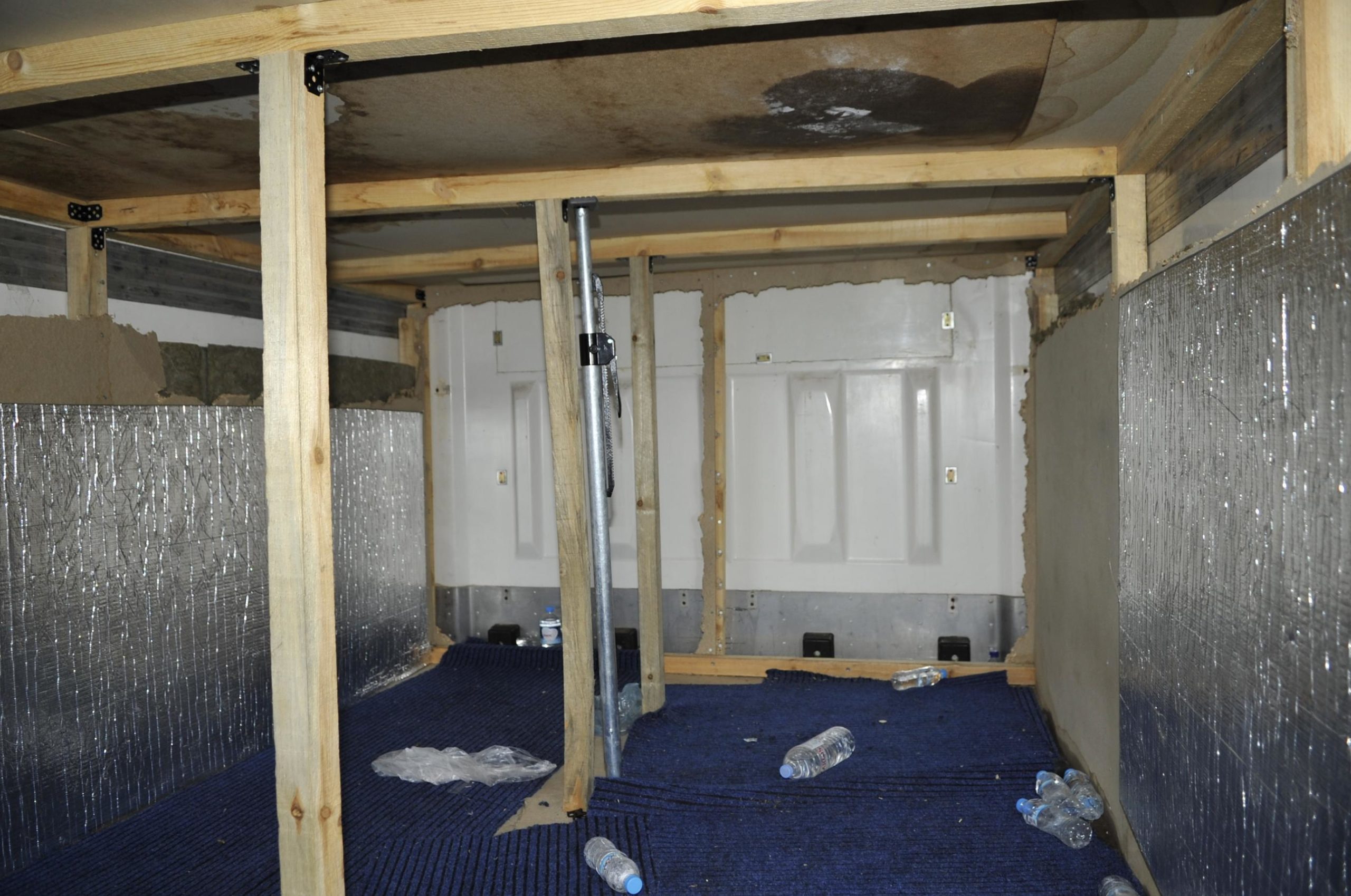 Λαθρομετανάστες σε νταλίκα