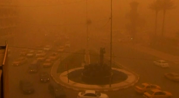 Αμμοθύελλα χτύπησε τη Βαγδάτη