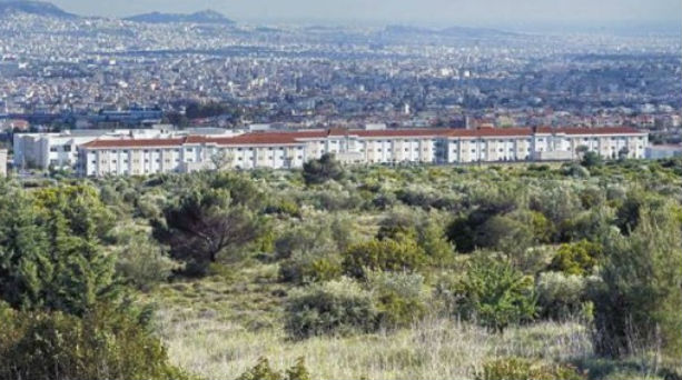 Ανοίγει το κέντρο μεταναστών