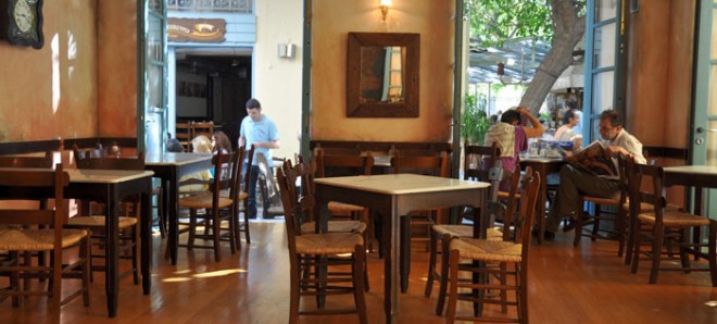 Μολύβι, καφενείο, πρακτορείο