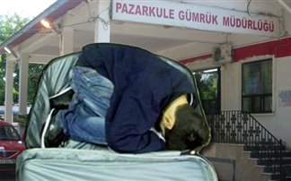 Μετανάστης στη βαλίτσα