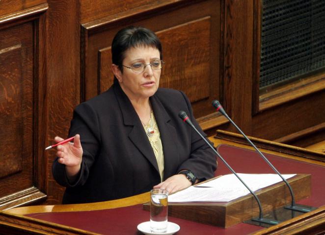 Η Αλ. Παπαρήγα στον REAL FM