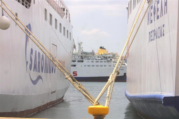 Τα “ακούει” από παντού η ΠΝΟ