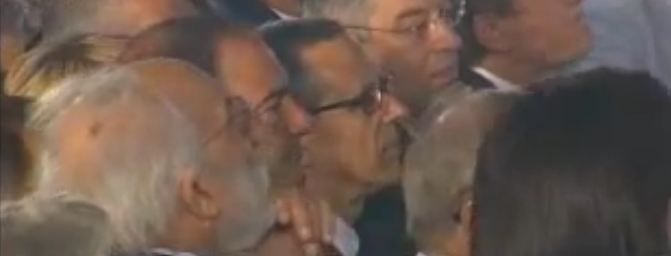 Οι δικηγόροι δίπλα στον Καραμανλή