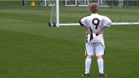 O πιτσιρικάς που πέρασε τον Μέσι