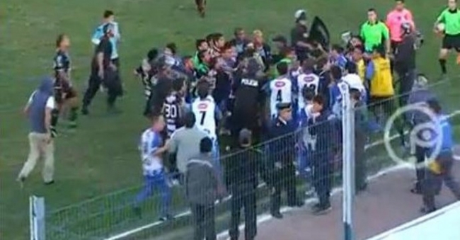 Ακόμα…δέρνονται