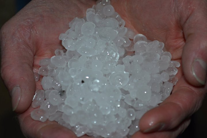 Το χαλάζι τα κατέστρεψε όλα