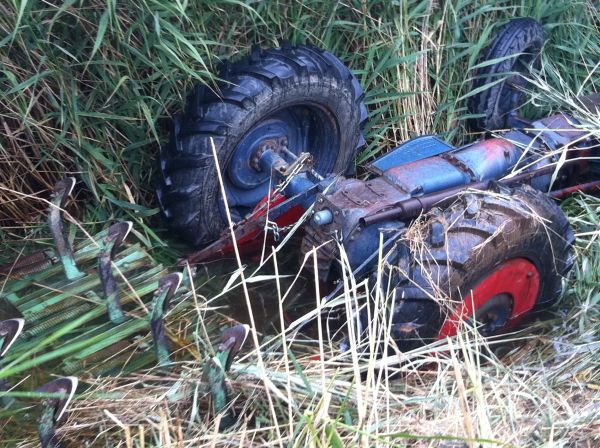 Τον καταπλάκωσε το τρακτέρ