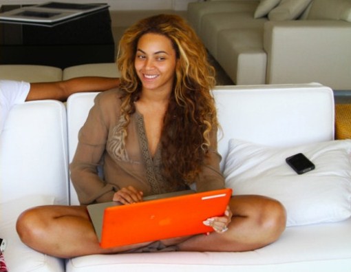 Τώρα και δημοσιογράφος!