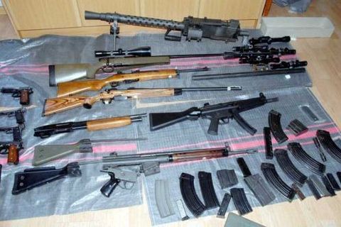 Σύλληψη για κατοχή όπλων